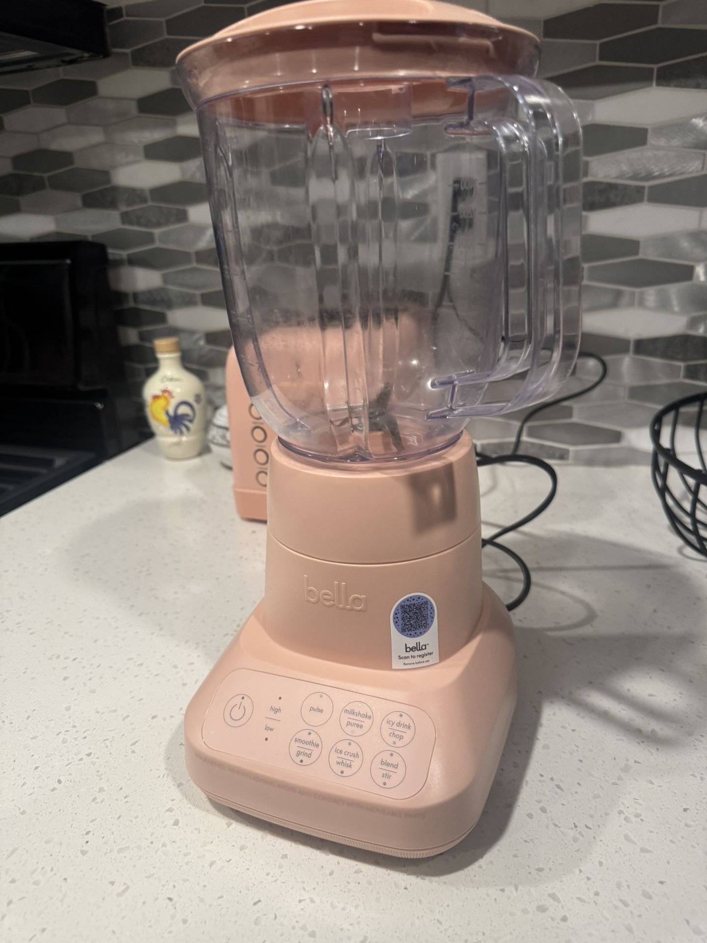 bella 10 Speed Countertop Blender, Juicer & Smoothie Maker, Fits-anywhereâ„¢ Kitchenware, Slim Flip & Store Design, Dishwasher Safe 48oz Capacity Pitche