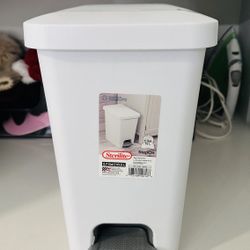 4 gallon Bathroom Trash Can