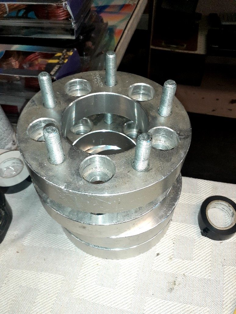 Fit All 5 Lugs Crown vic. Mrk..Lincoln..ranger.and Other To Cultless..camero..s10..firebirds Trans Am..