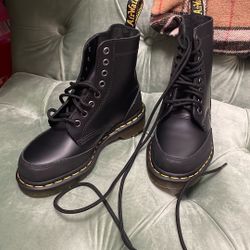 Dr. Martens The Original Size 4