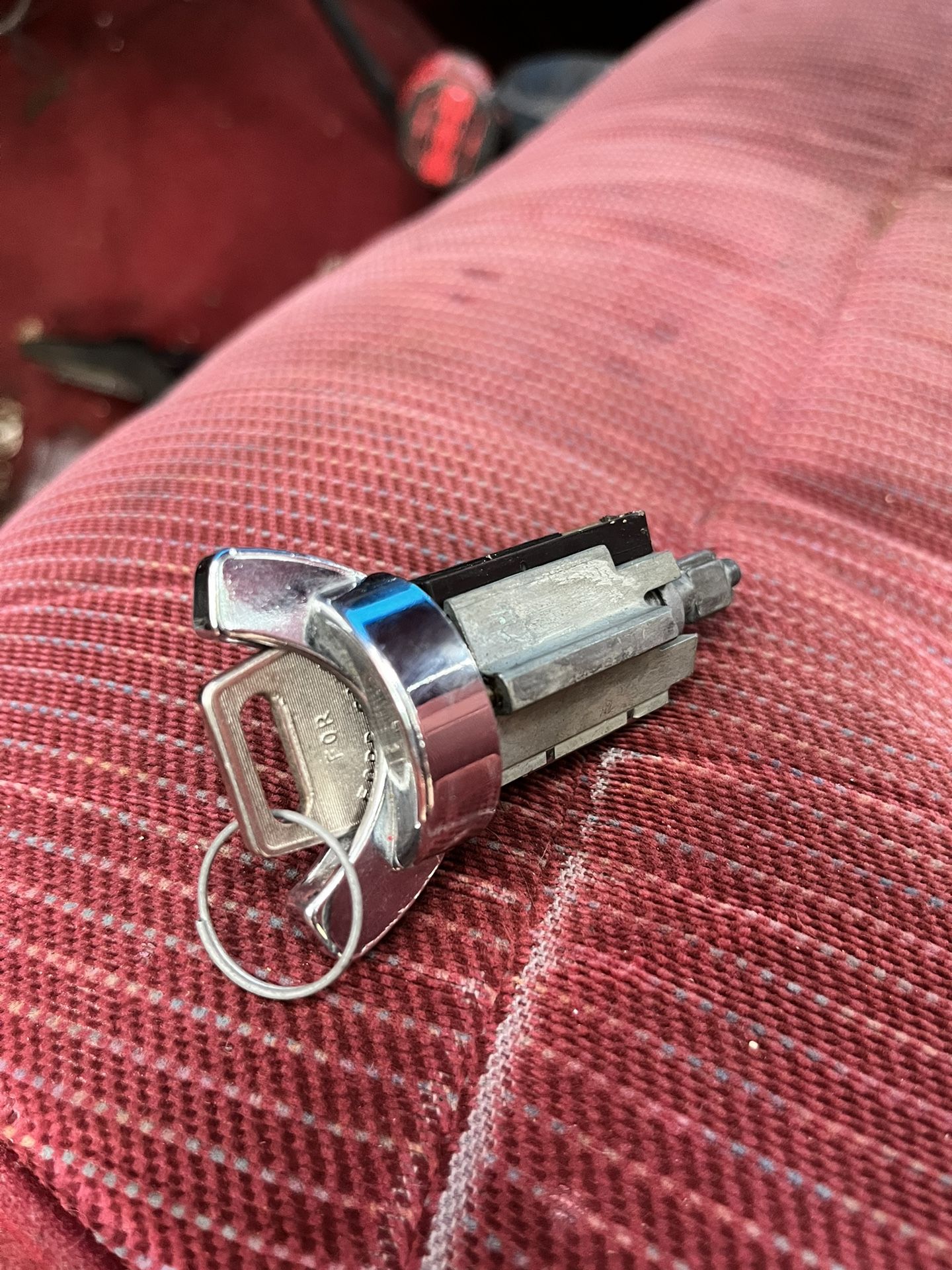 80-86 Ford truck Ignition Cylinder And Key
