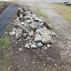 FREE CONCRETE / BACKFILL CRUSHED ROCKS