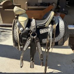 Mexican Charro Style: Used (Good Condition) 
