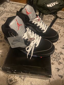 Brand New Jordan 5 Retro “Black Metallics Reimagined” Size 10 