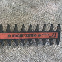 Chain Saws - Black & Decker