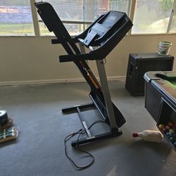 Golds Gym Treadmill