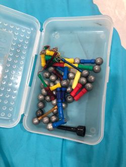 Small magnet play set