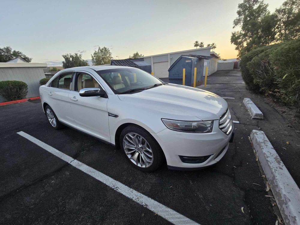 2013 Ford Taurus