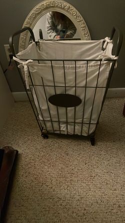 Laundry Cart With Wheels Has Removable Bag That Can Be Washed. East Haven.