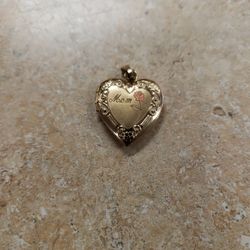 14k Yellow Gold Mom Heart Locket Pendant