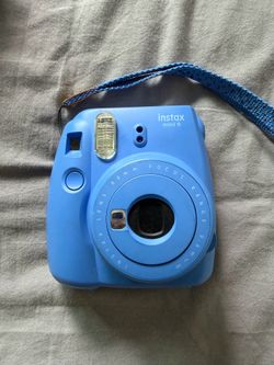 Instax 9 Polaroid camera