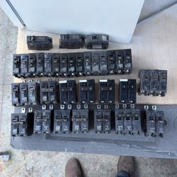 Lot Of Siemens Bolt On Breakers 