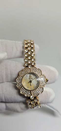 Montres Prestige gold-tone crystal flower watch