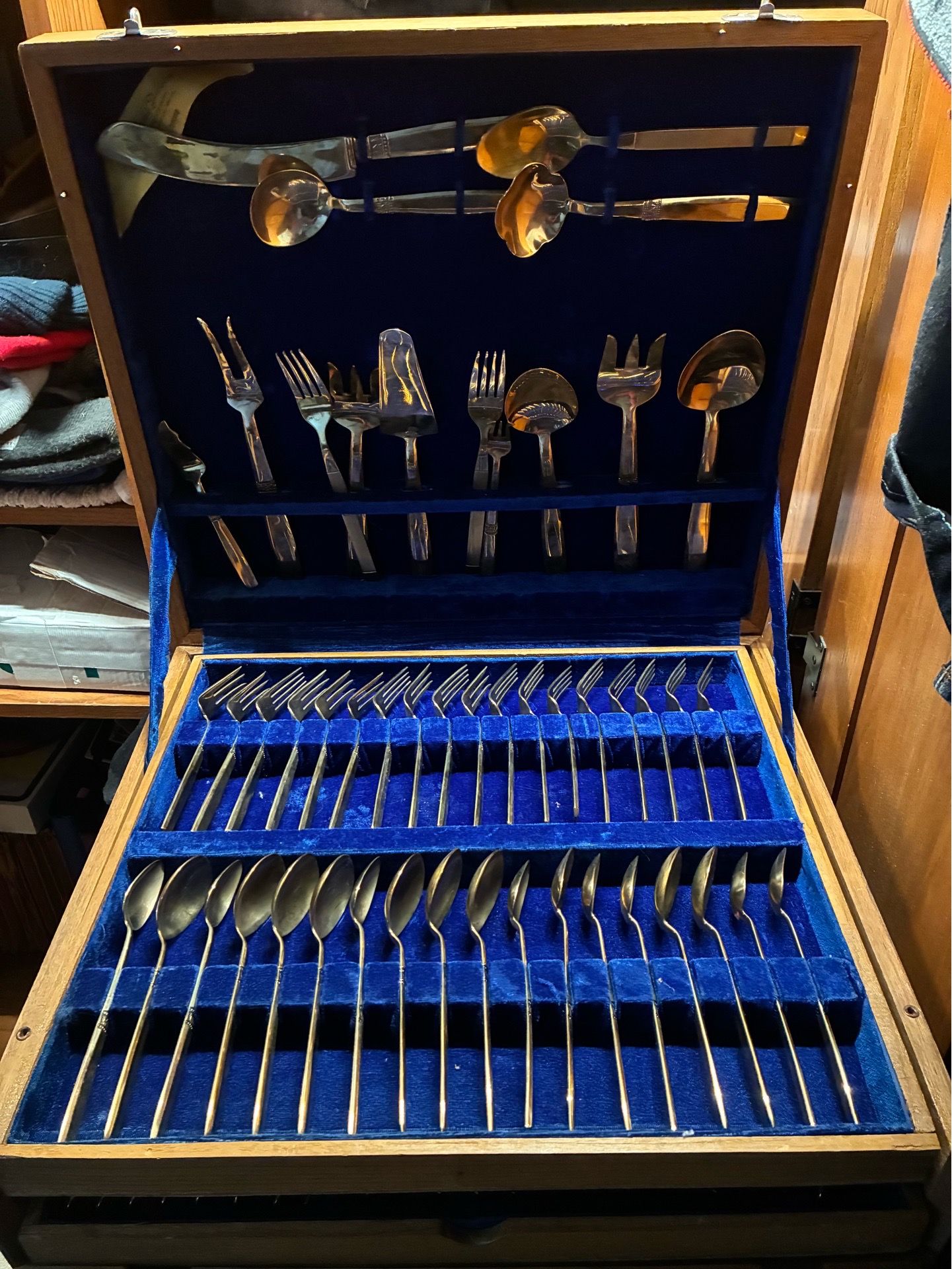 Vintage tai flatware set