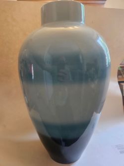Mixed collection of lovely vases