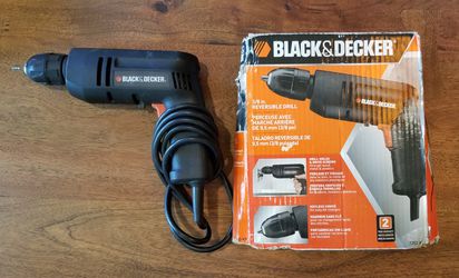 BLACK & DECKER corded drill model 7252-VA. Barely used and in
