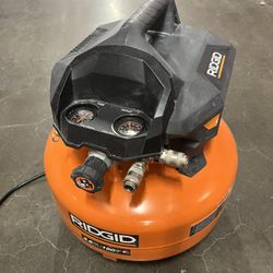 Like New 6 Gallon Air Compressor 