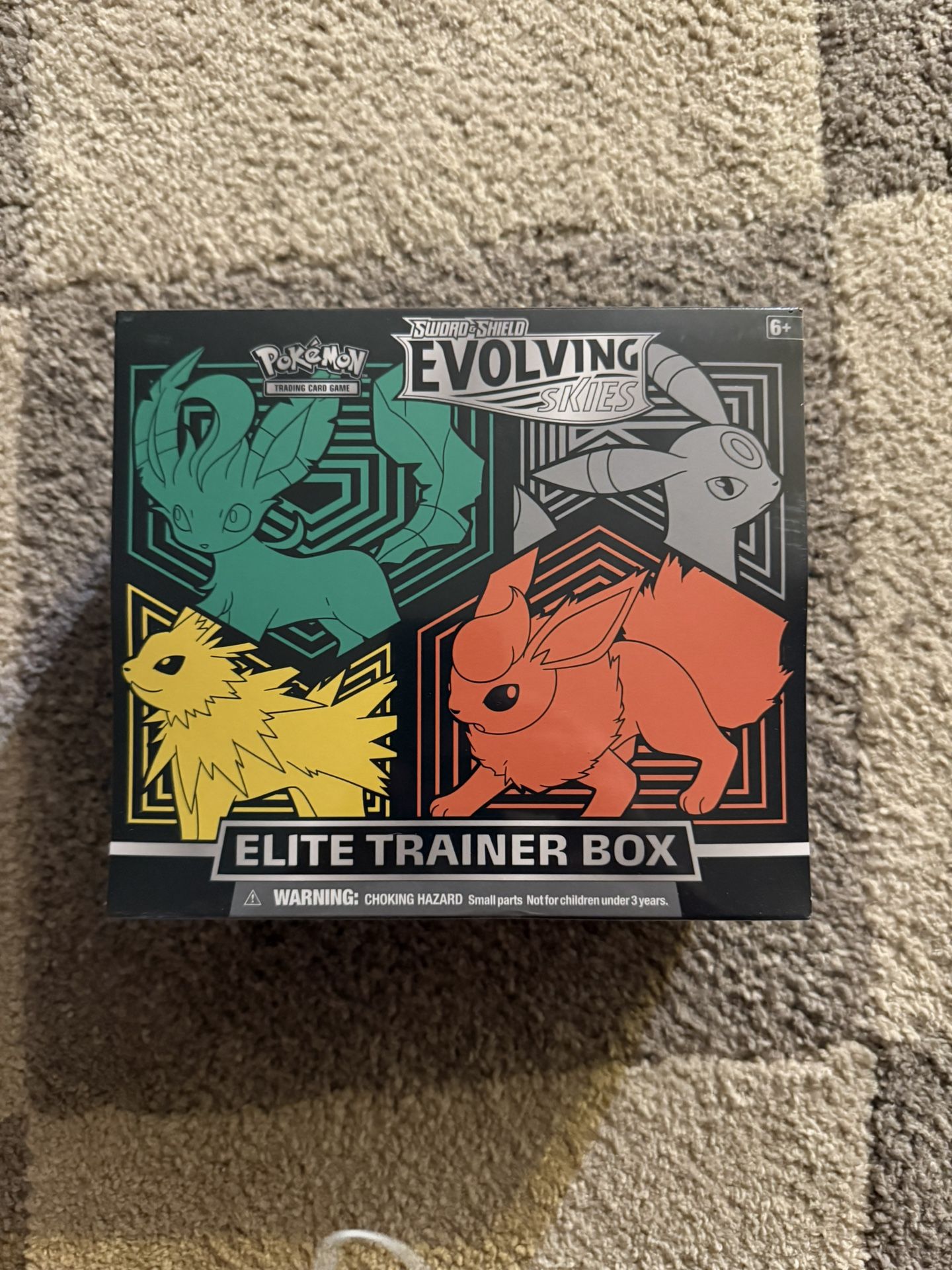 Pokemon Evolving Skies ETB