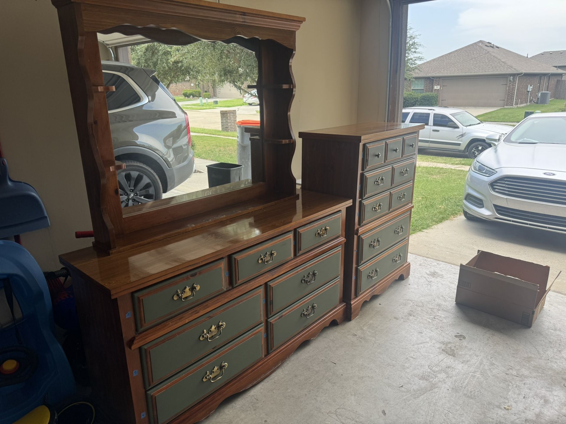 Broyhill Bedroom Set