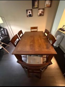 Dining table set