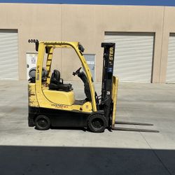 Johnson Lift hyster  - Fork Lift 3500 Lbs Max Lift-13730 hour