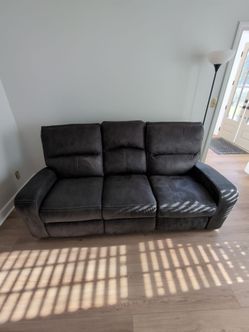 Reclining sofa