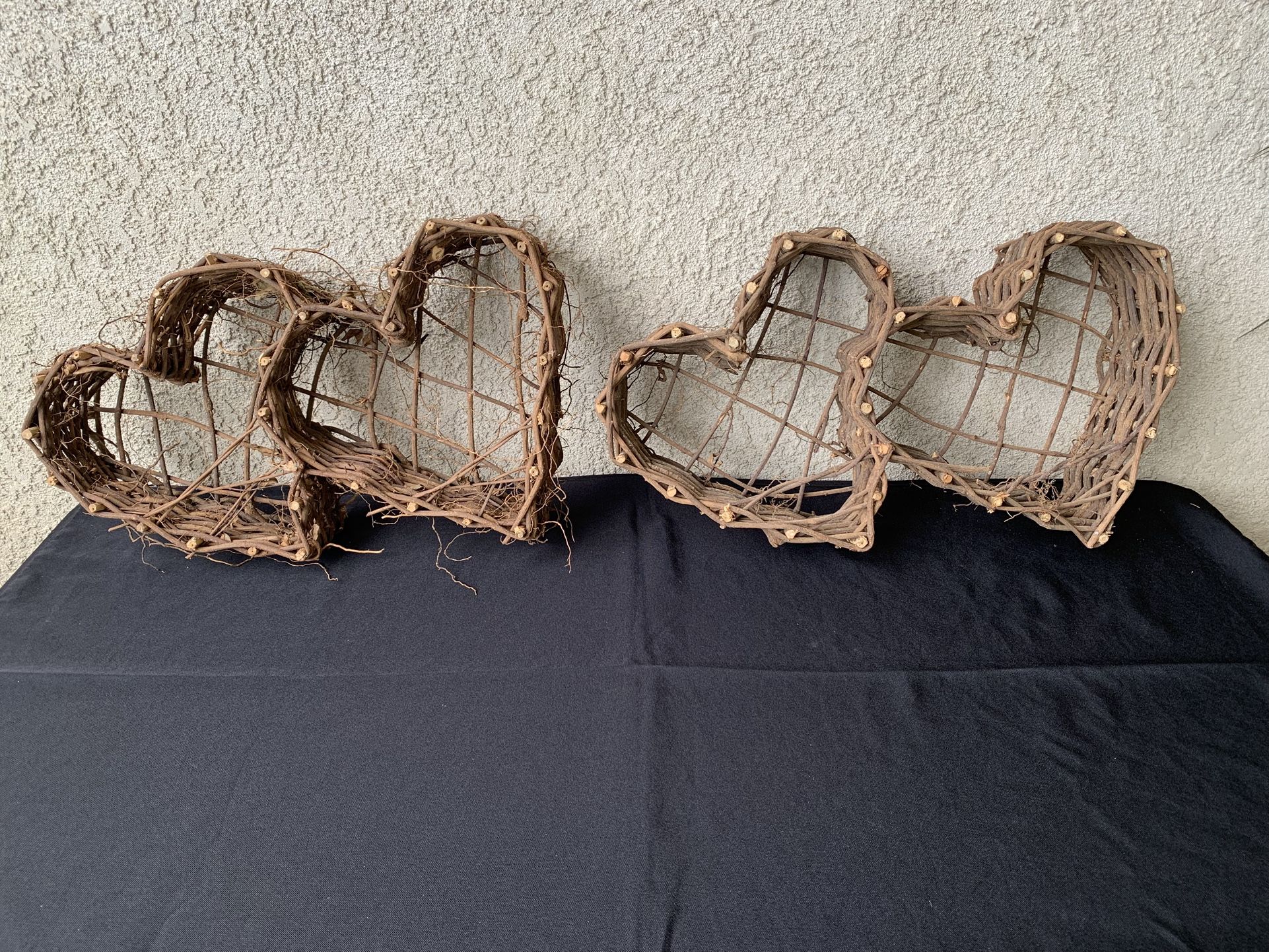 Grapevine “wreaths” Double hearts