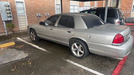 2005 Ford Crown Victoria