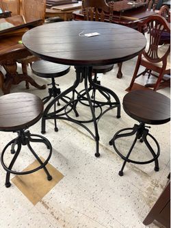 Pub Table w/4 Stools