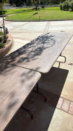 4 Sux Foot Masonite Tables