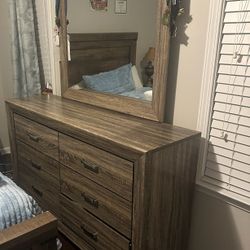 Room Dresser