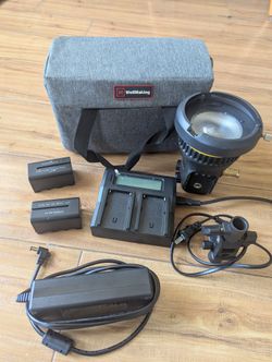 Wellmaking Portable Light + 2 Batteries