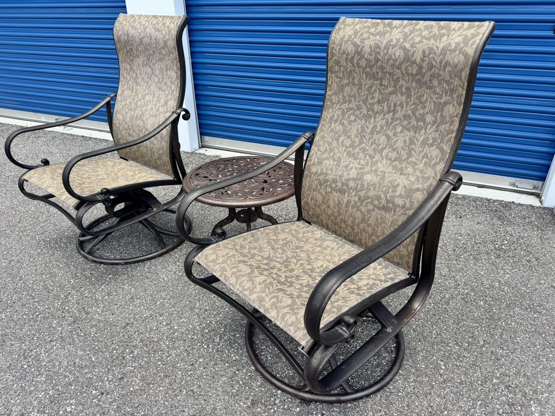 TROPITONE SLING SWIVEL PATIO POOL DECK CHAIRS AND SIDE TABLE