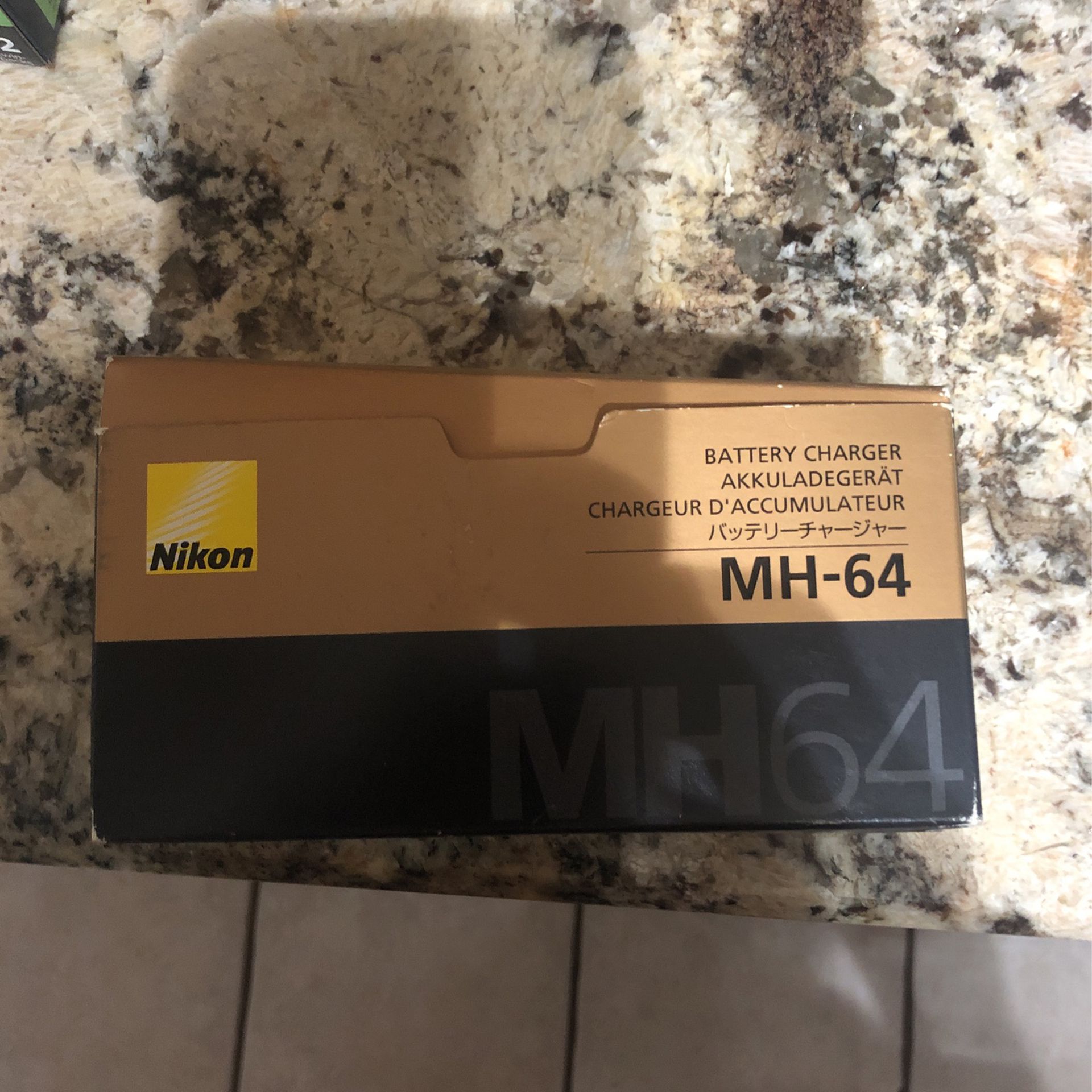 Nikon Battery Charger MH64