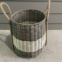 Contemporary Basket | Large | Resin