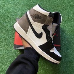 Mocha Jordan 1 Size 9.5 Price Is Nagotiable 