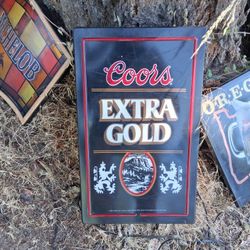 Extra Gold Light Up Beer Sign