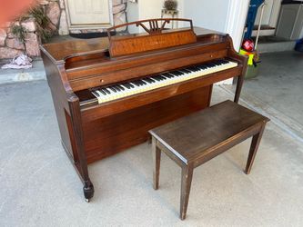 Baldwin Acrosonic Spinet Piano.