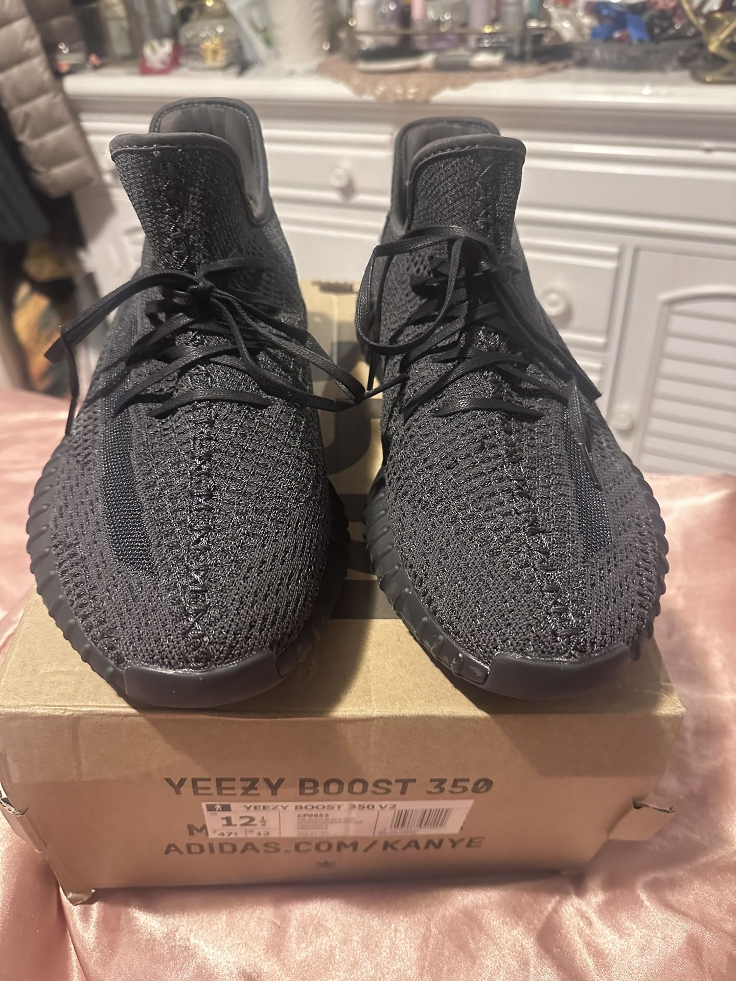 Adidas Yeezy Boost 350 V2 Black