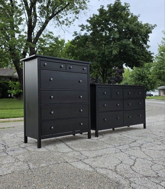 Dresser & Chest Set