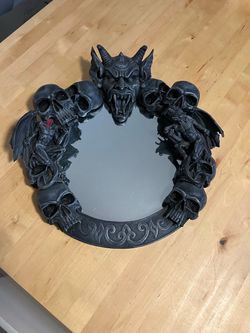Demon mirror