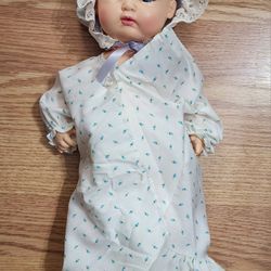 Vintage 1977 Horsman Bye-Lo Baby doll