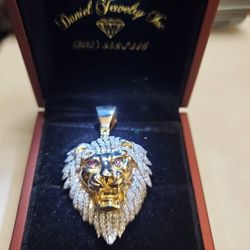 14K  Lion Pendant 