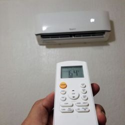 Mini Split (Air Conditioner)