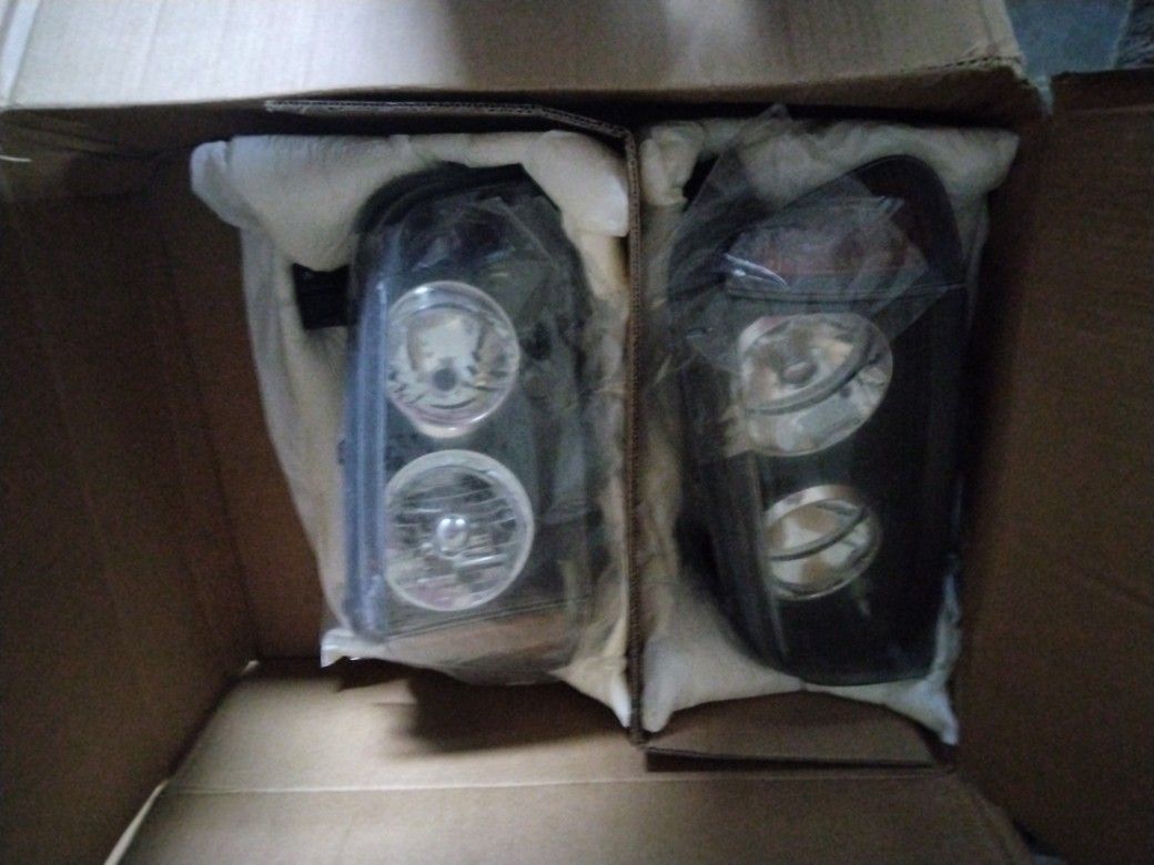 2008 Dodge Charger Stock Front Headlights