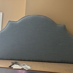 SAFAVIEH Upholstered Arched Headboard Queen With Frame
