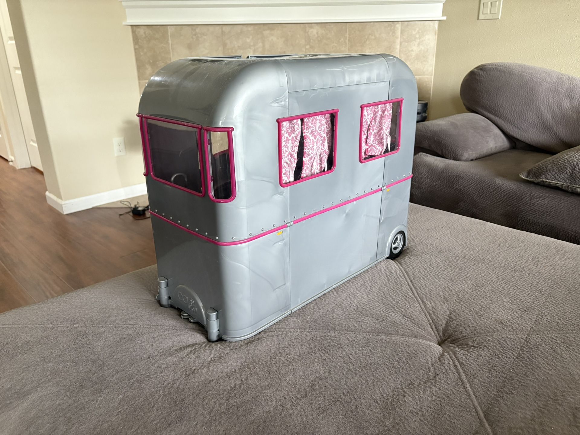 Our Generation 18inch Doll RV