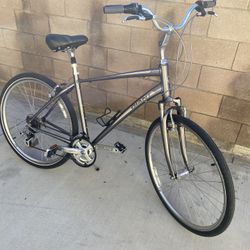 Giant Cypress Bicycle