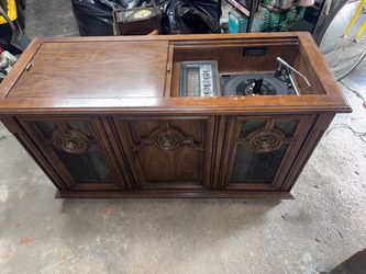 Magnavox Astro-Sonic Stereo Console 1P3685