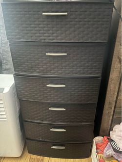6 drawers tower